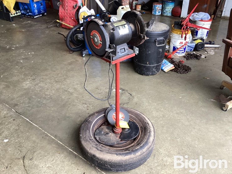 central-machinery-bench-grinder-image-3