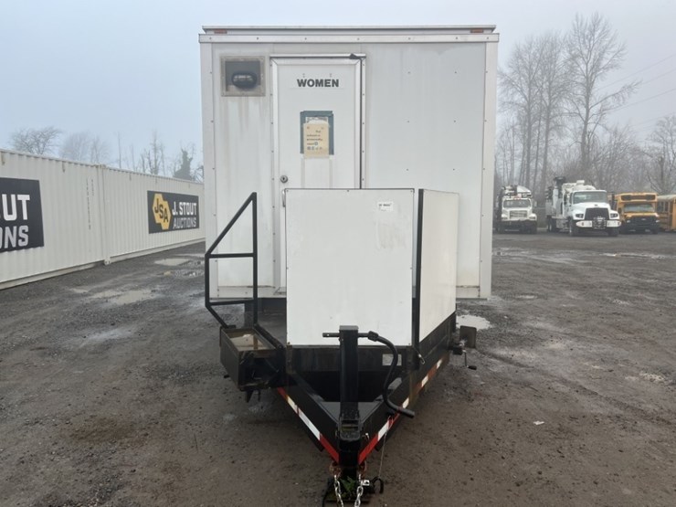 2006-acsi-tt24-102a-t/a-restroom-trailer-image-8