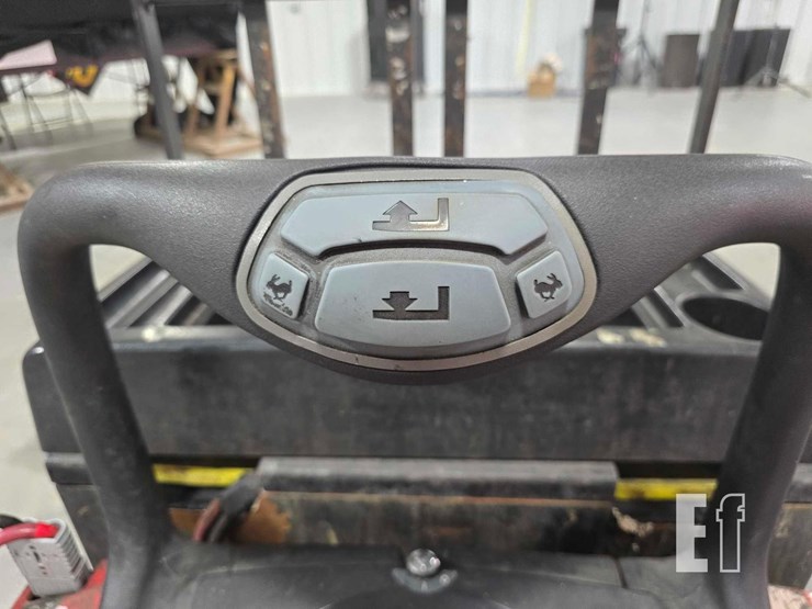 raymond-8400-image-11