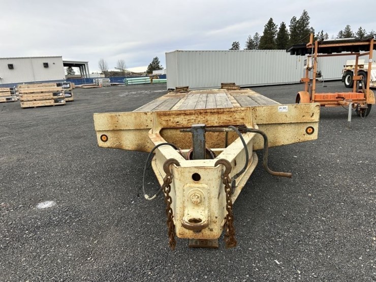 1993-interstate-24'-t/a-equipment-trailer-image-8