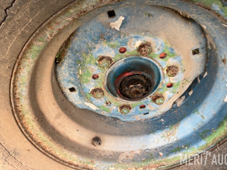 16ft.-hay-rack-on-running-gear-image-13