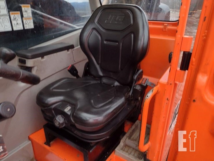 2016-jlg-1255-image-12