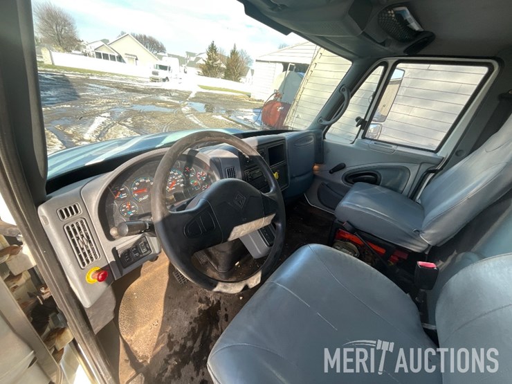 2007-international-durastar-4300-image-45