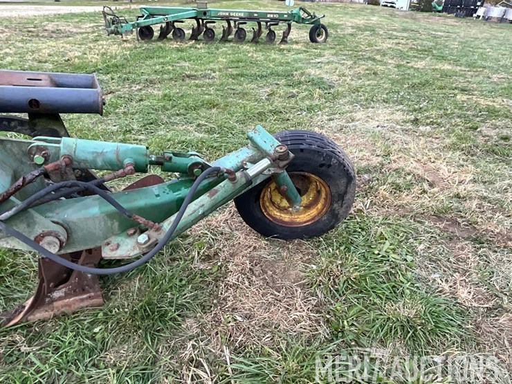 john-deere-2700-image-23