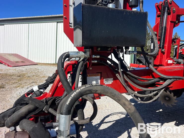 2013-case-ih-1250-image-11