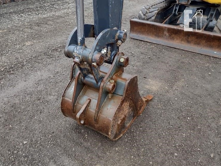 2022-deere-26g-image-16