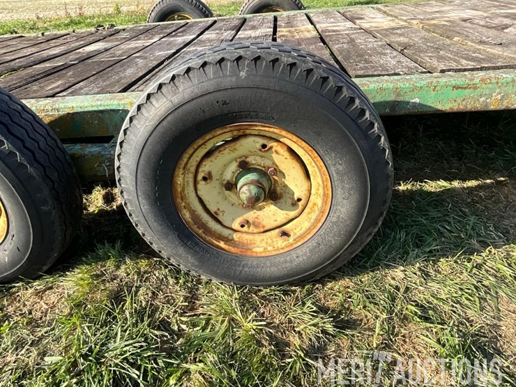 john-deere-implement-trailer-image-22