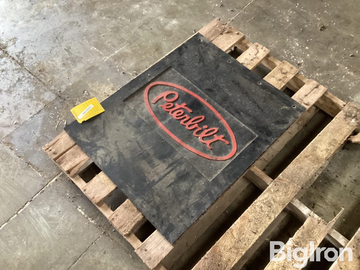 peterbilt-mud-flap-image-1