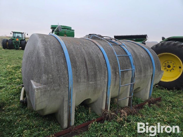 poly-storage-tank-image-3