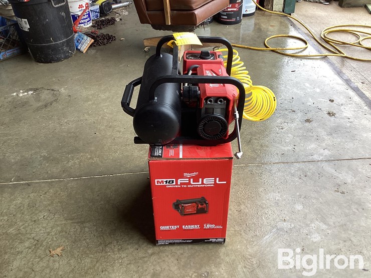 milwaukee-m18-air-compressor-image-4