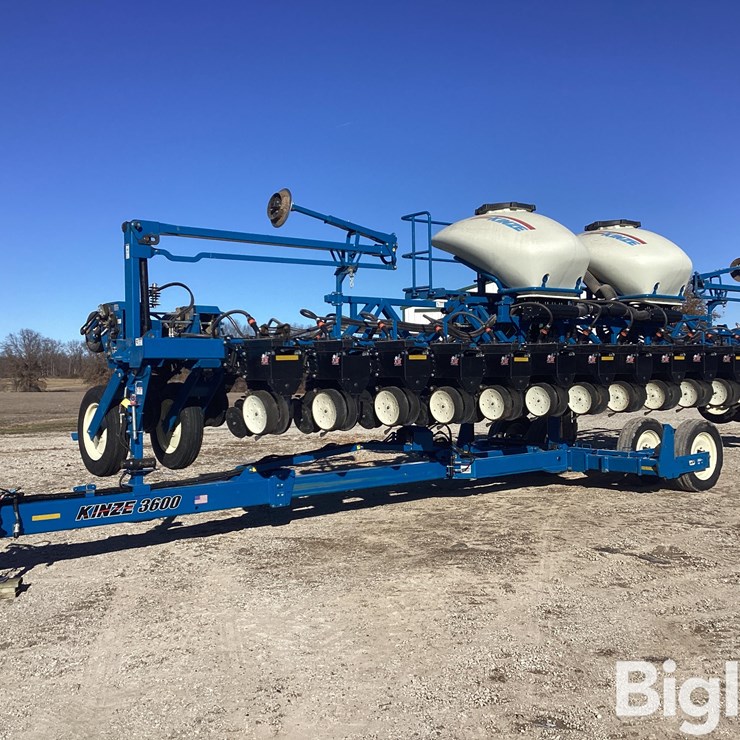 2017 KINZE 3600