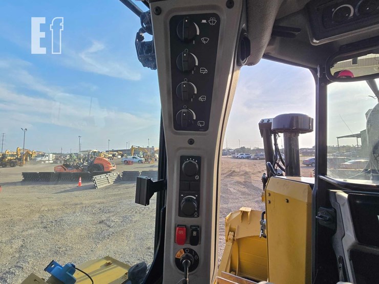 2020-caterpillar-d6-image-20