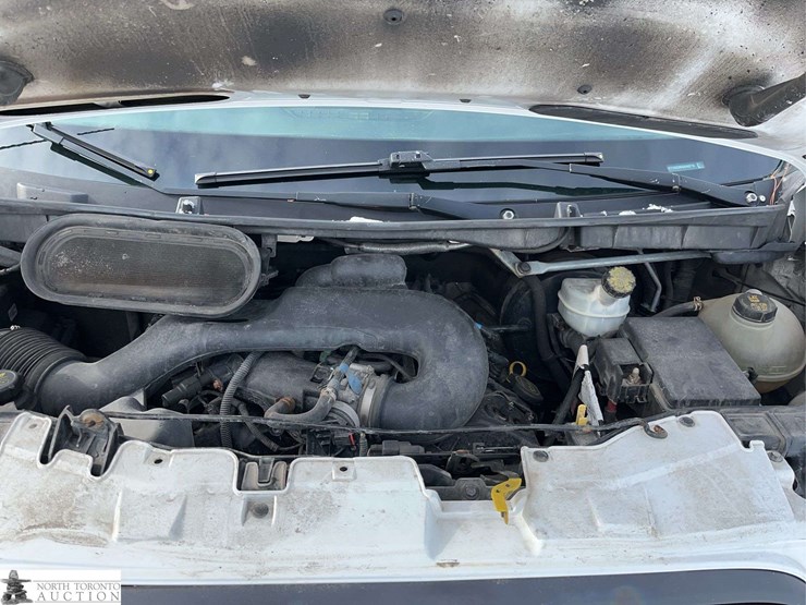 2016-ford-transit-image-13