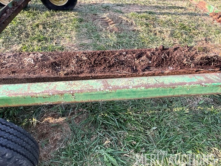 john-deere-implement-trailer-image-22