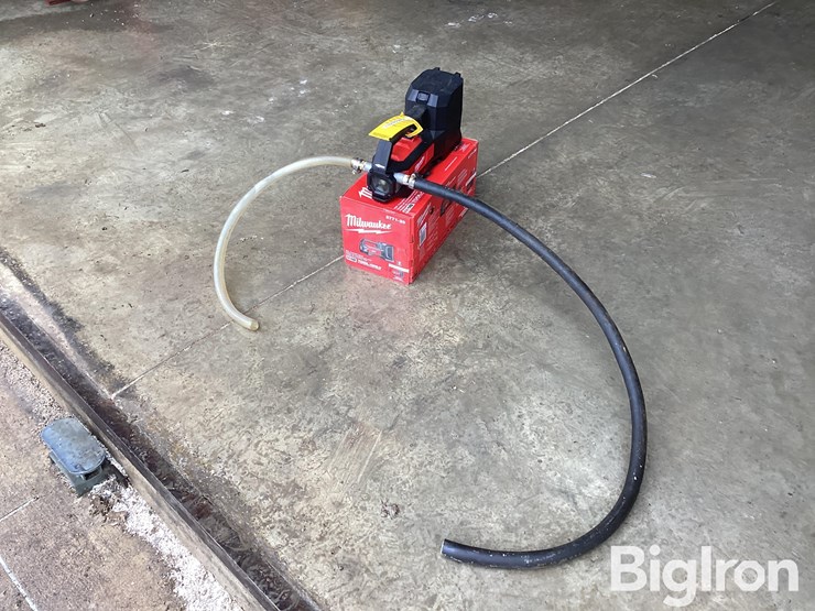 milwaukee-m18-transfer-pump-image-1