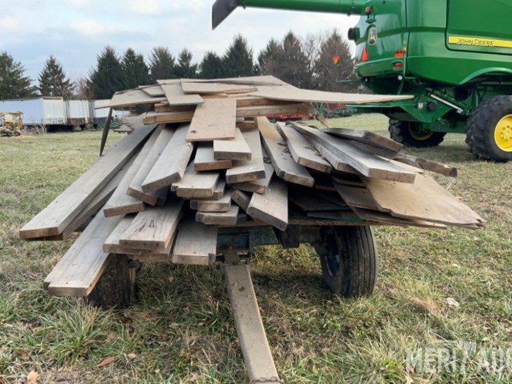 16ft.-hay-rack-on-running-gear-image-8