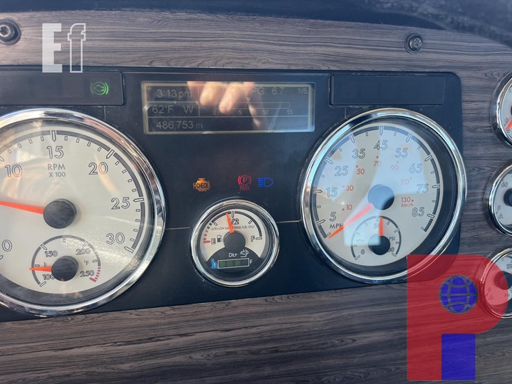 2022-freightliner-coronado-122-sd-image-10