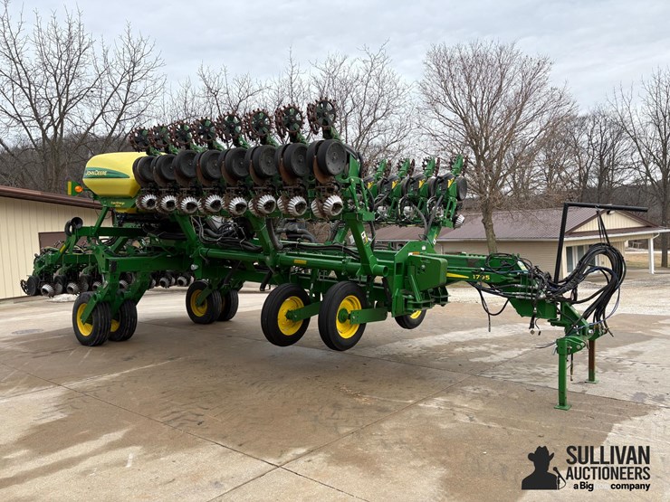 2019-john-deere-1795-image-3