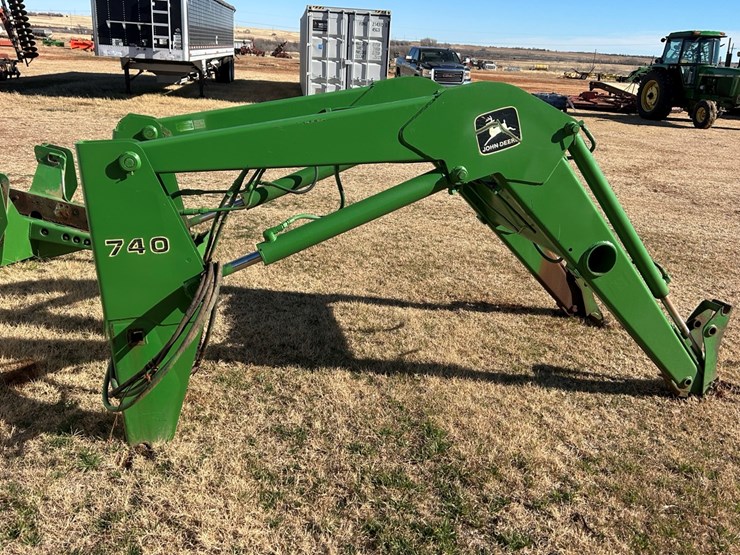 john-deere-740-image-2