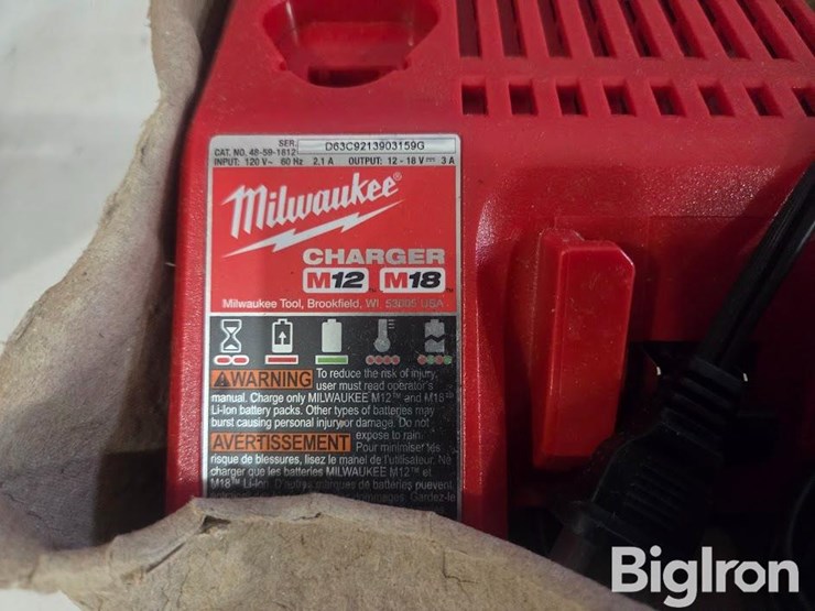 milwaukee-battery-operated-tools-image-14