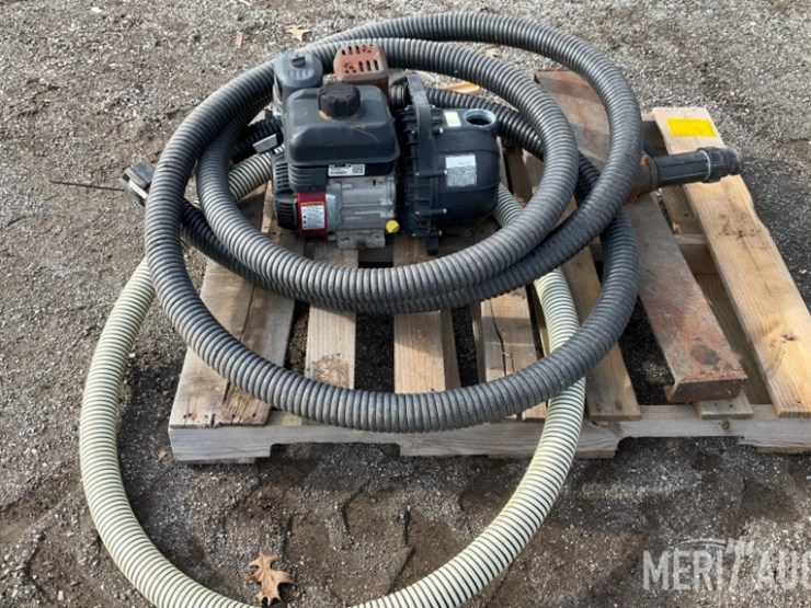 assortment-of-hose-with-pump-image-2