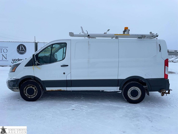 2015-ford-transit-image-3