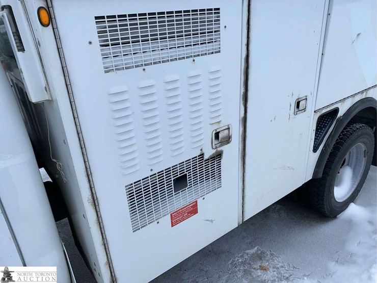 2013-ford-f450-image-22