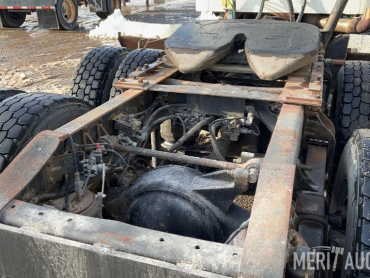 1999-international-9100-image-30