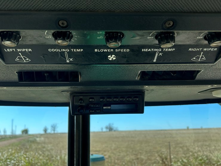 1982-john-deere-4040-image-37