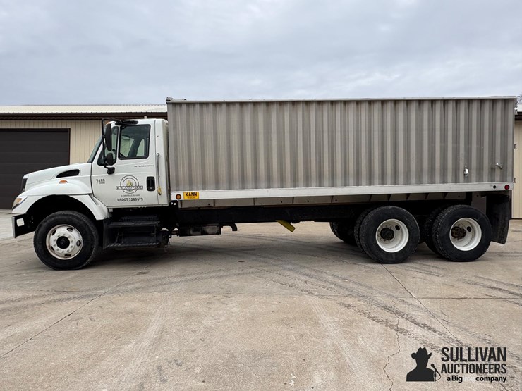 2004-international-7400-image-8