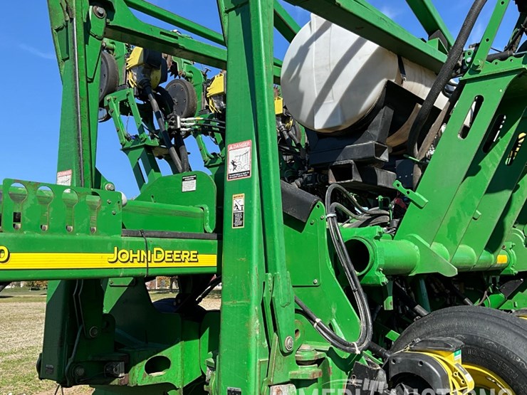 john-deere-1790-image-13
