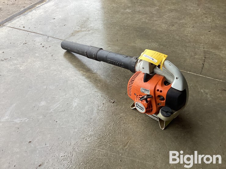 stihl-bg-56c-leaf-blower-image-7