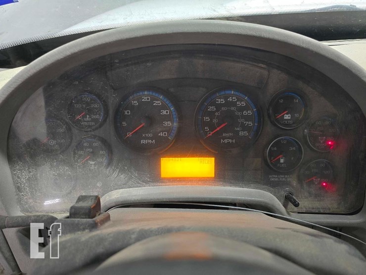 2009-international-durastar-4300-image-11