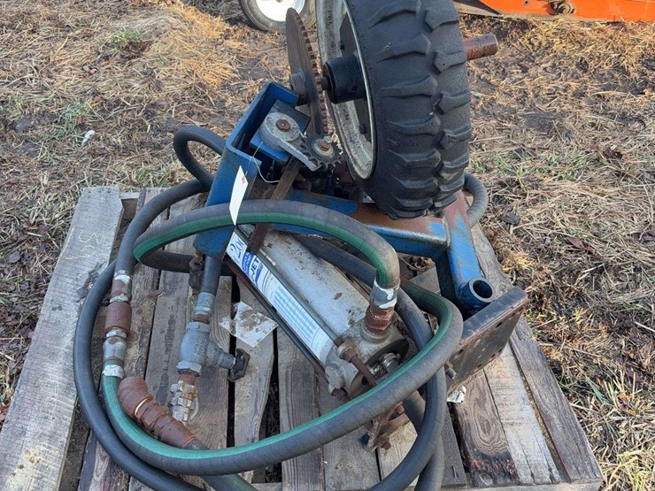 nh3-ground-driven-pump-with-hoses,-blue-jet-injection-pump-image-1