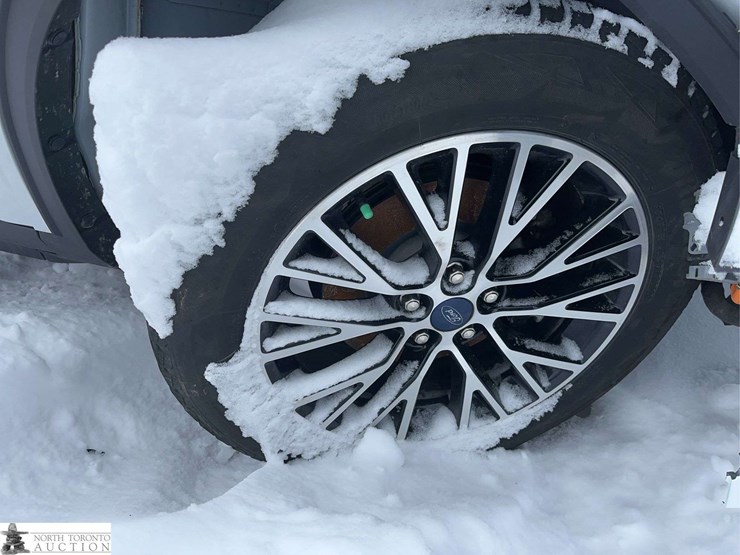 2022-ford-escape-se-image-9