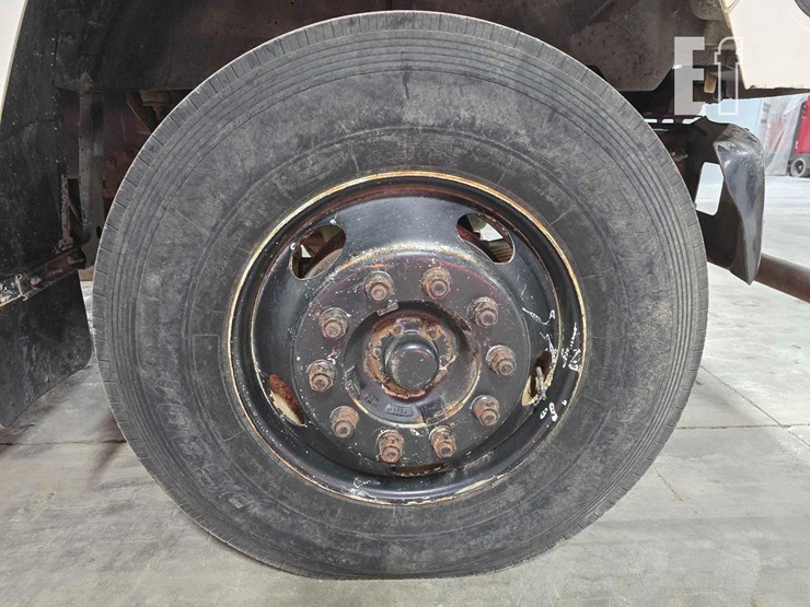 1998-ford-f800-image-18