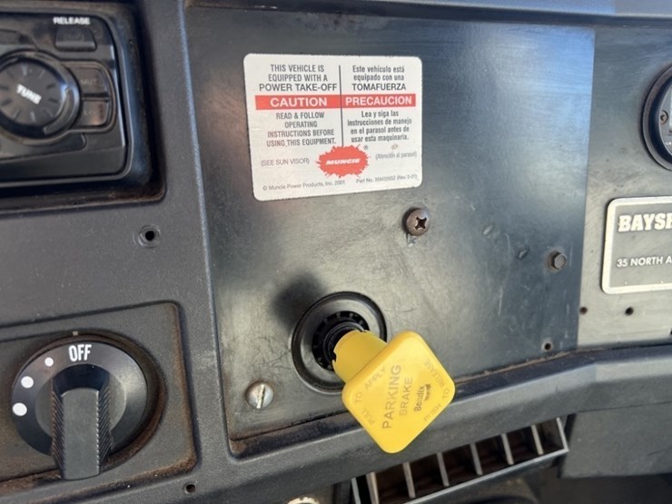 1996-international-4700-image-35