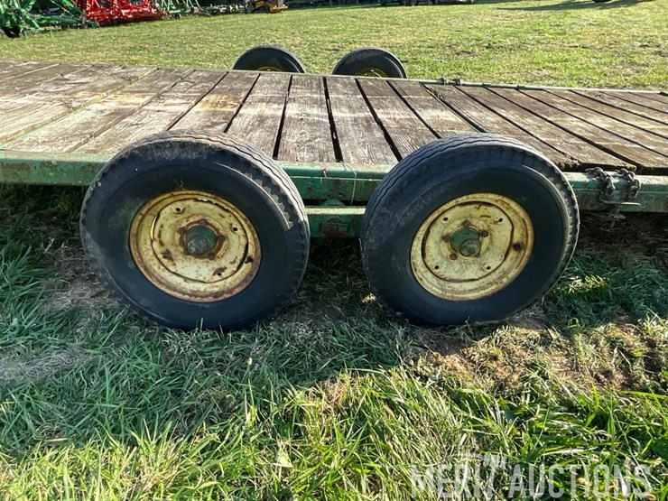 john-deere-implement-trailer-image-32