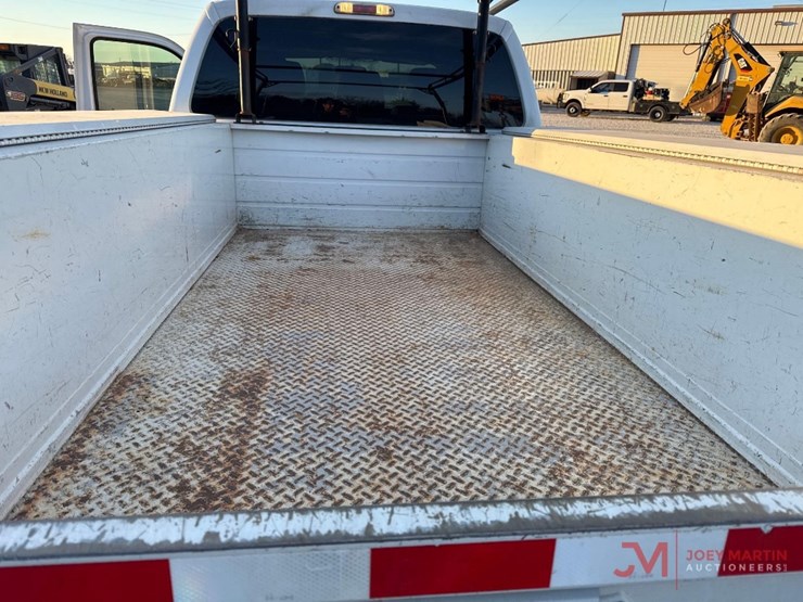 2016-ford-f250-xl-image-12