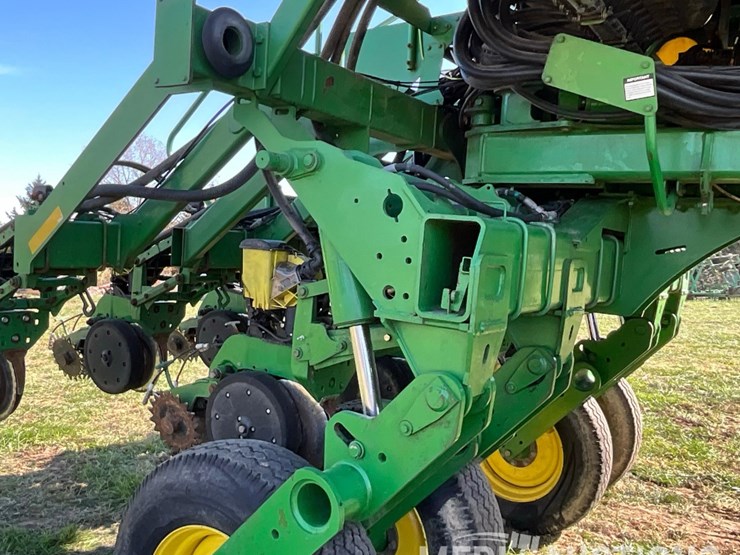 john-deere-1790-image-40