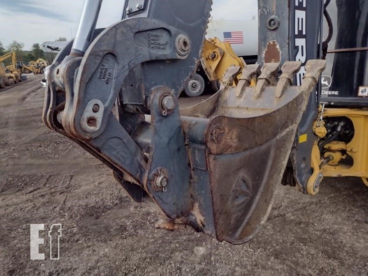 2019-deere-310sl-image-32