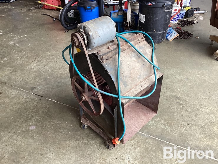 shop-fan-on-wheels-image-3