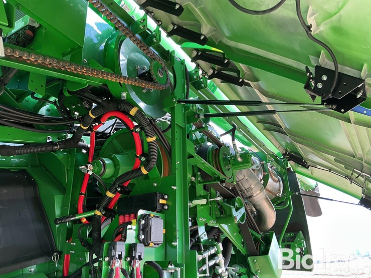 2025-john-deere-s7-800-image-13