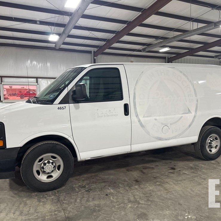 2017 CHEVROLET EXPRESS 2500