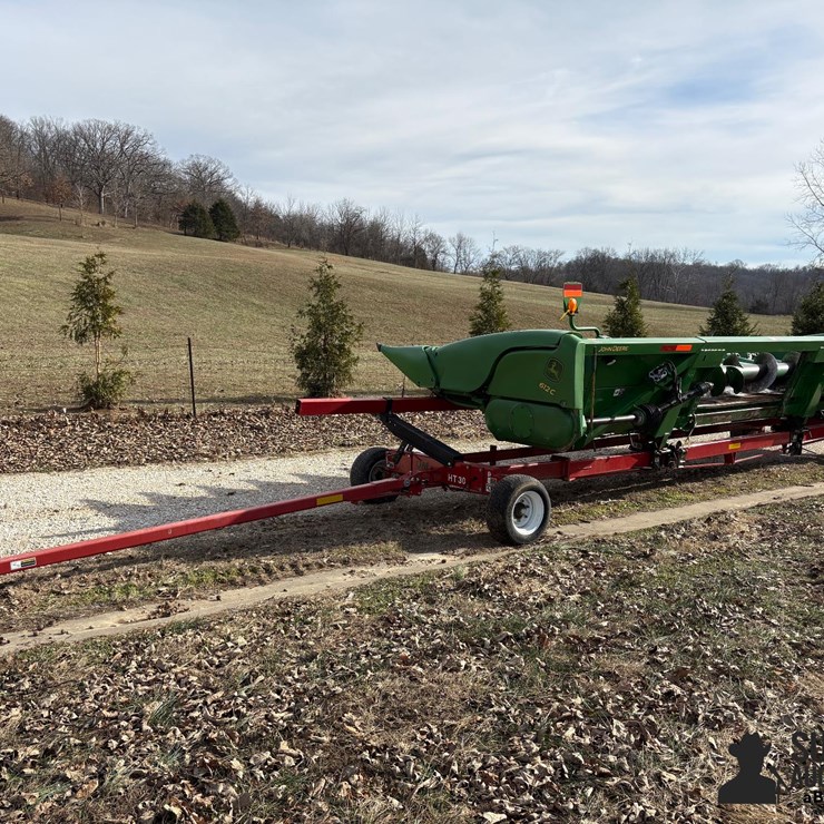 2010 JOHN DEERE 2010