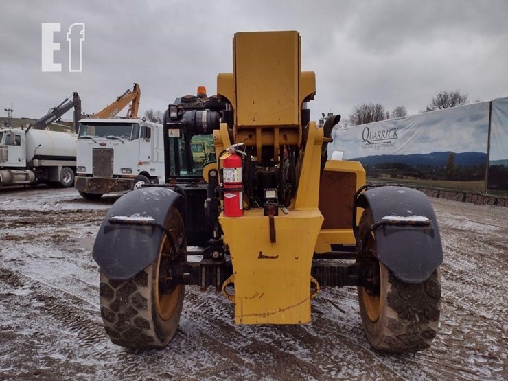 2015-caterpillar-tl1055c-image-4