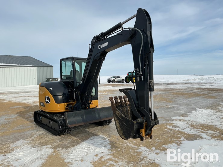 2023-deere-60g-image-3