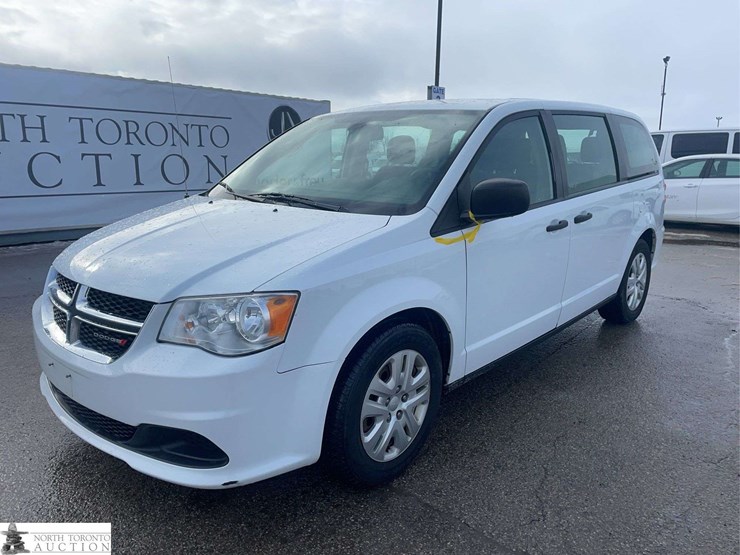 2020-dodge-grand-caravan-se-image-1