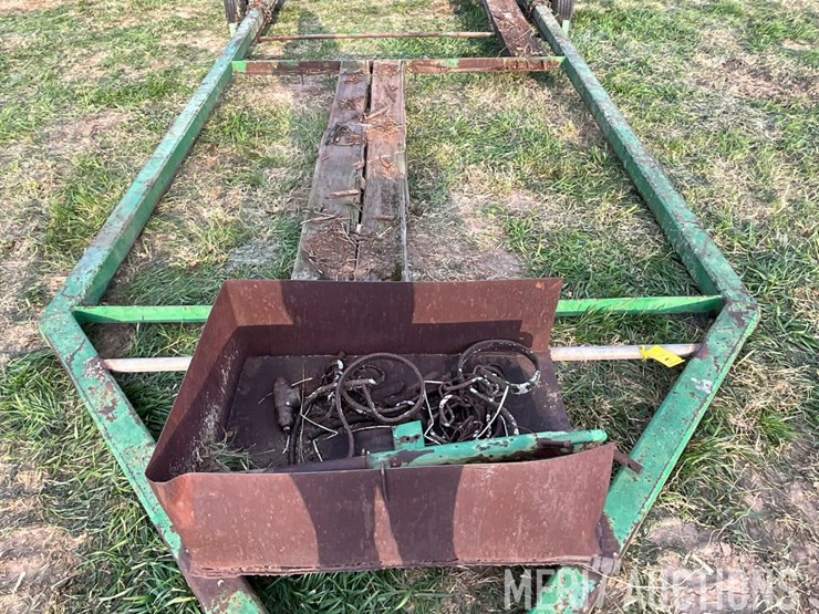 john-deere-implement-trailer-image-2