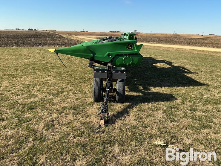 2024-john-deere-c12f-image-8